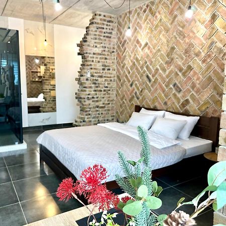 Comfortable Apartments With A Coffee Machine In The City Centre, Zlata Plaza Rivne Exterior photo