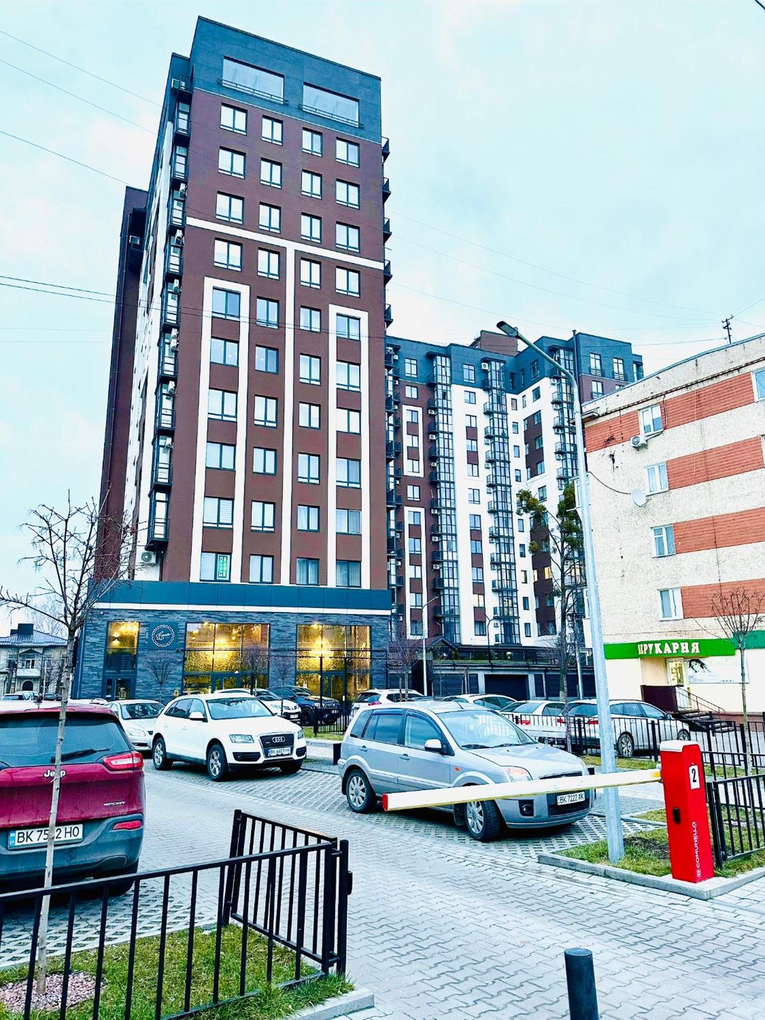 Comfortable Apartments With A Coffee Machine In The City Centre, Zlata Plaza Rivne Exterior photo